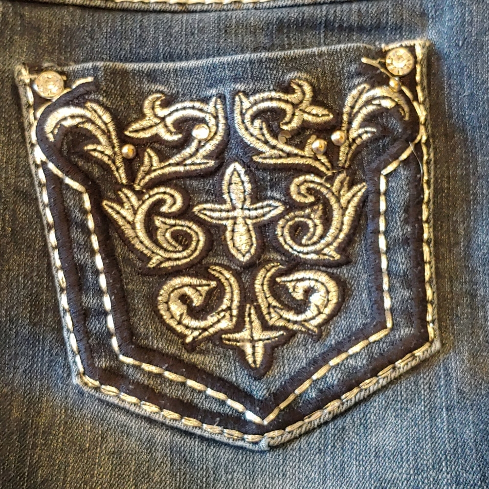 Earl Jeans Wiskered Boot Cut. Crystal Accents - Picture 5 of 6